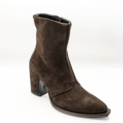 ANDROMEDA CHOC SUEDE ANKLE BOOT
