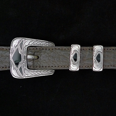 OLD ARROW 1” ONYX FINE ENGRAVED BUCKLE SET