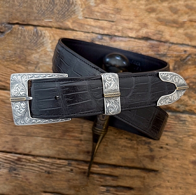TAYLOR CUSTOM 1.25” ENGRAVED SS BUCKLE SET W BLACK DIAMONDS SET BETWEEN 14K GOLD WIRES